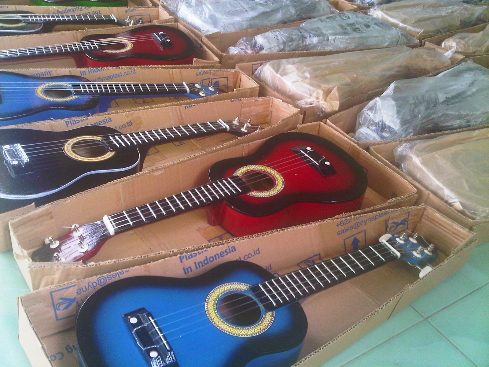 Jual Gitar Akustik 085852624864  Grosir gitar akustik 