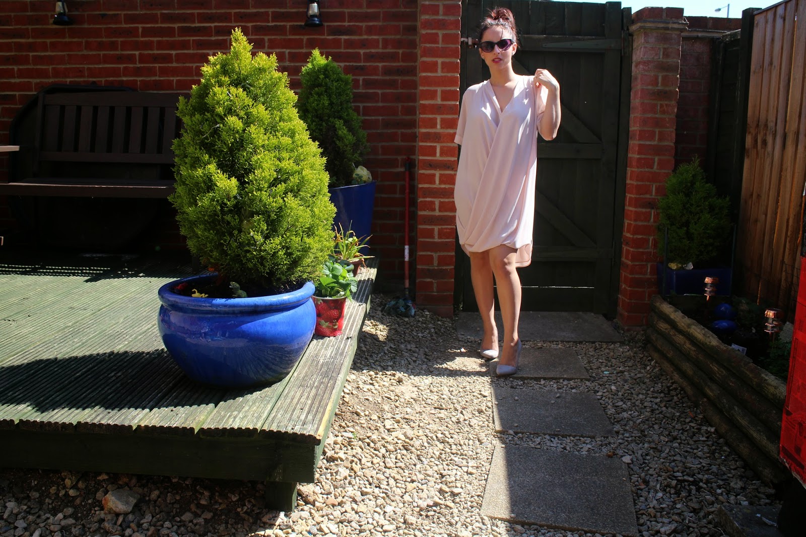 Topshop, maternity style, how to dress when pregnant, street style, Drape dress, spring summer look, OOTD, matalan shoes, matalan, fashion, fashion style, 