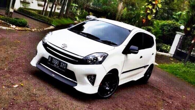 Modifikasi mobil  agya terbaru trd s g e ayla bagian dalam 