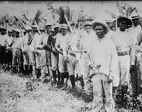 Soldados nativos cubanos en 1910