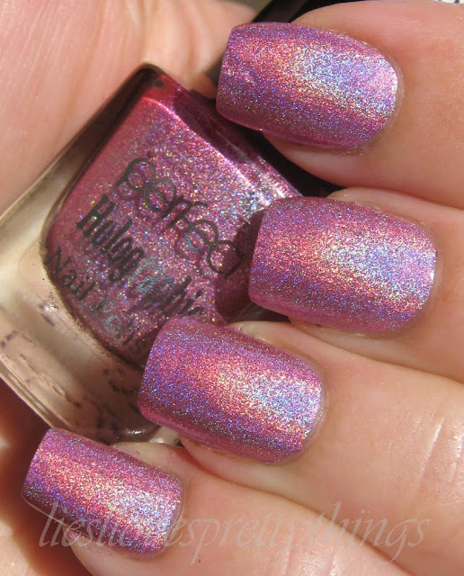 Perfect Holographic H5 swatch and review