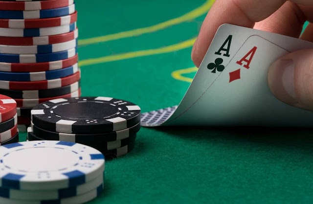 Những thuật ngữ game bài poker cần phải nắm rõ để không bị đối thủ qua mặt khi chơi