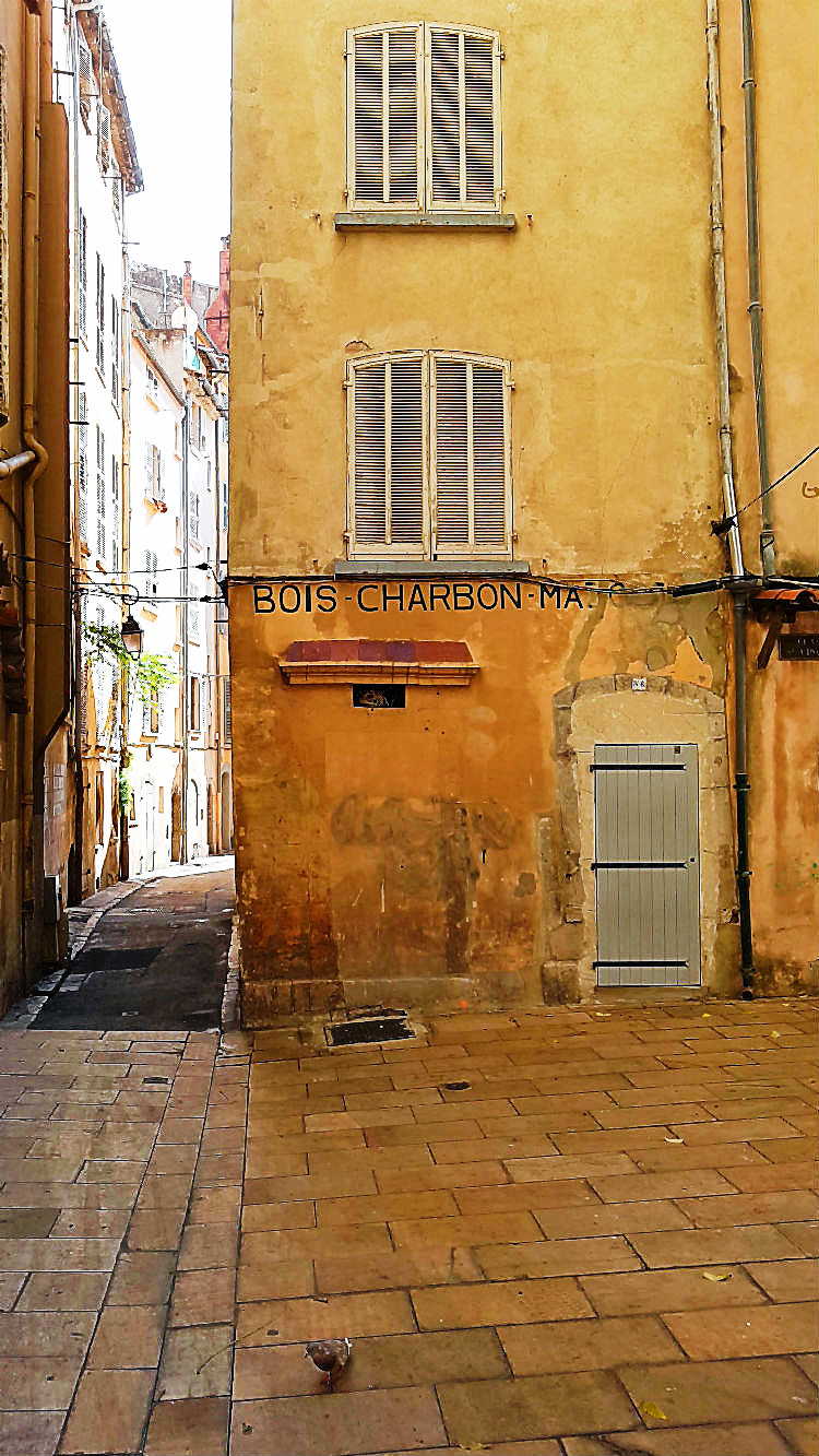 Ein Spaziergang durch die Altstadt von Toulon (Reisebericht im Rahmen einer Kreuzfahrt mit der Mein Schiff 5 von Tui Cruises) | Arthurs Tochter kocht. Der Blog für food, wine, travel & love