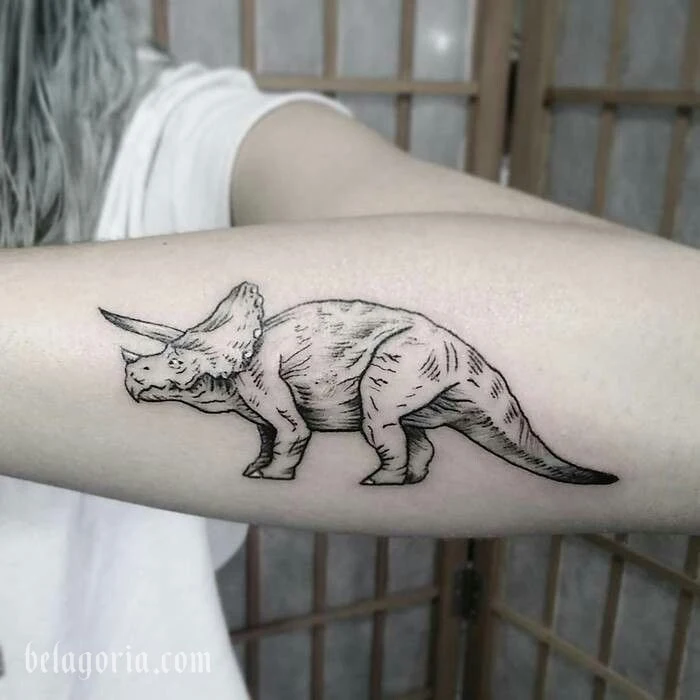 tatuaje de dinosaurio