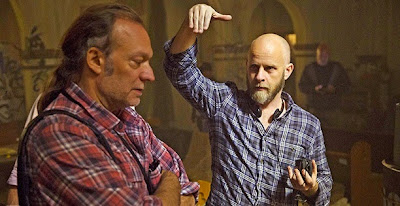 Greg Nicotero e lo showrunner Dave Erickson sul set di Fear The Walking Dead