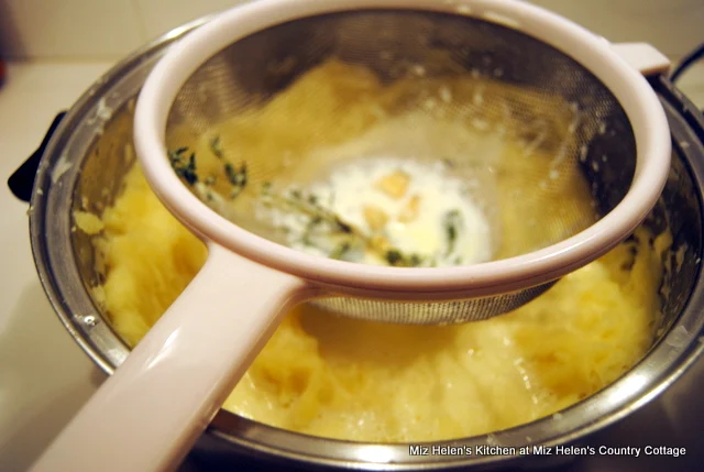 Creamy Herb Mashed Potatoes at Miz Helen's Country Cottage