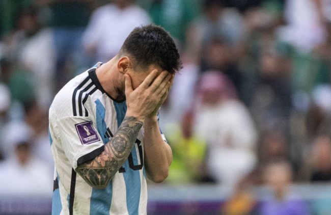Qatar 2022 : La Coupe du monde qui a ravivé les larmes de Messi Messi pleure après sa défaite contre l'Arabie saoudite, une blessure à la cheville et la déclarant sa dernière Coupe du monde
