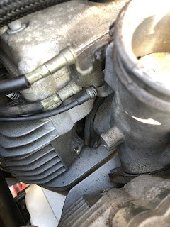 マニホールドを外したところ / Manifold removed