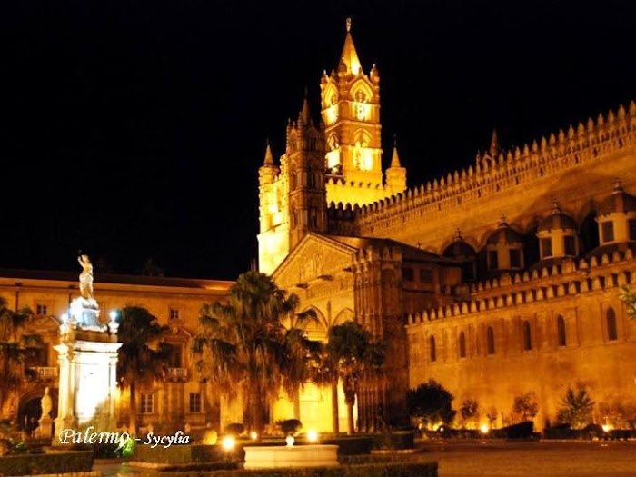 Italy at Night - Awesome Photos...