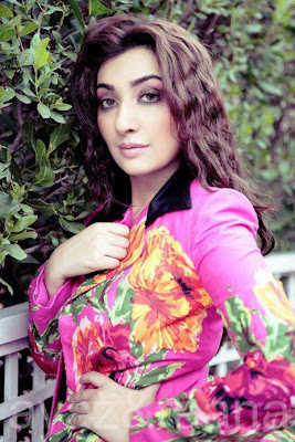 ayesha khan wallpaper