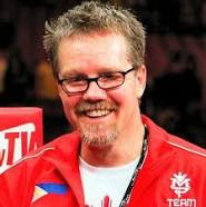 Freddie Roach: Get one, loses one