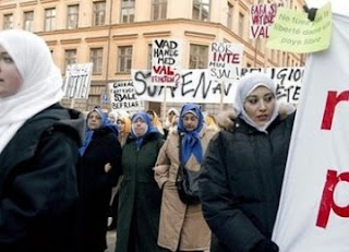 Solidaritas Hijab Muslimah di Swedia