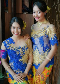 Kebaya Wisuda Warna Biru