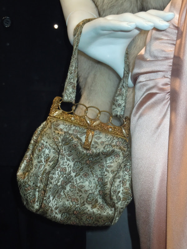 Mummy 3 handbag prop