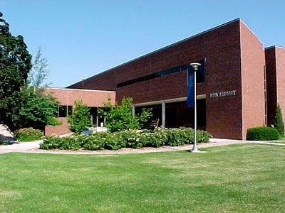 Link Library at Concordia University in Seward, Nebraska. Image taken from http://www.cune.edu/academics/library/442/