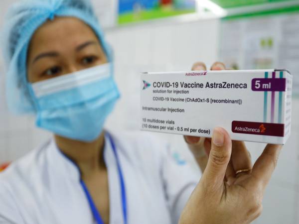 Hơn 800.000 liều vaccine Covid-19 sắp về Việt Nam