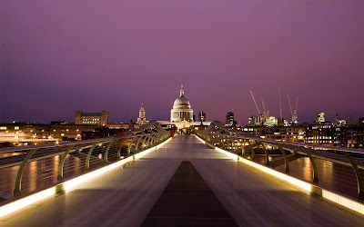 England, London, Millenniun Bridge