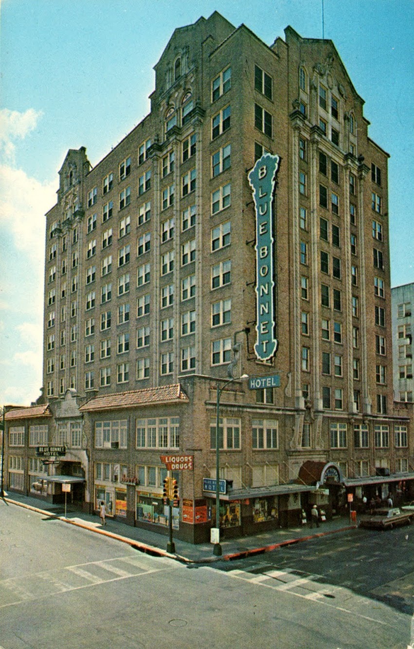 Blue Bonnet Hotel