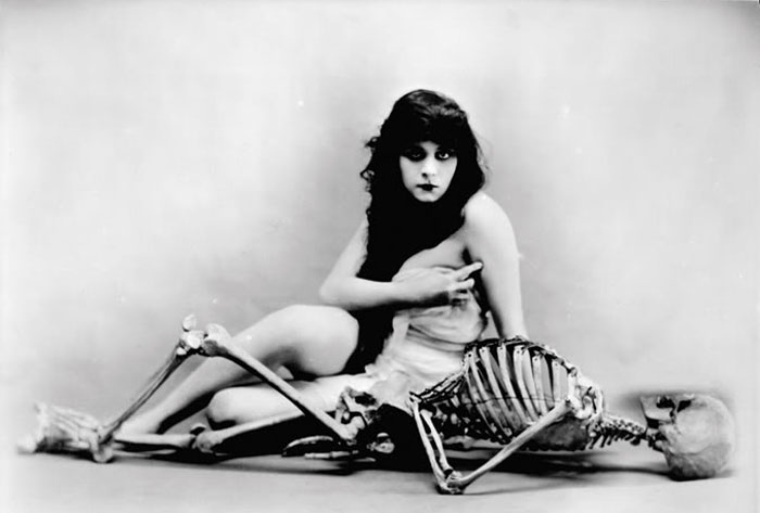Theda Bara the first Vamp femme fatale in cinema history