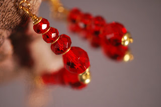 https://www.etsy.com/se-en/listing/467864973/elisabets-red-dangle-earrings-made-of-a?ref=shop_home_active_23