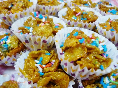 Kotakechik: Biskut Raya Moden vs Kuih Raya Tradisional