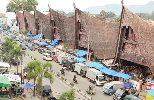 Balerong Onan Balige, Ikonik dari Kota Balige | Pasar Tradisional & Tempat Bersejarah !