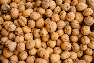 WHAT ARE THE BENEFITS OF EATING WALNUT-TOP SECRETS