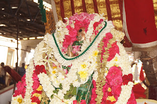 Aruvathimoovar Urchavam 23