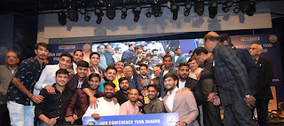 जैन कॉन्फ्रेंस युवा शाखा (नई दिल्ली) द्वारा आज 6-7-8 जनवरी से इंदौर में खेली जा रही जैन कॉन्फ्रेंस युवा प्रेस्टीज लीग क्रिकेट टूर्नामेंट का समापन समारोह भव्य पुरस्कार वितरण के साथ संम्पन्न हुआ। इस टूर्नामेंट में देश के कई प्रांतों से जैन कॉन्फ्रेंस युवा शाखा की टीम हिस्सा लेने इंदौर आयी थी।   राष्ट्रीय अध्यक्ष दीपक जैन टीनू ने बताया कि एमराल्ड हाइट्स स्कूल के मैदान पर 10 प्रदेशो की क्रिकेट टीमों ने टूर्नामेंट में अपने खेल का प्रदर्शन किया। मध्यप्रदेश, राजस्थान, कर्नाटक, तमिलनाडु, महाराष्ट्र, दिल्ली, गुजरात, मुम्बई, हरियाणा,   की टीमों के बीच रोमांचक लीग मुकाबले संम्पन्न हुए। आज महाराष्ट्र, मुंबई, मध्यप्रदेश , एवं कर्नाटक की टीमों के बीच सेमी फाइनल और फाइनल के लिए मुकाबला हुआ जिसमें महाराष्ट्र की टीम ने शानदार जीत हासिल की।