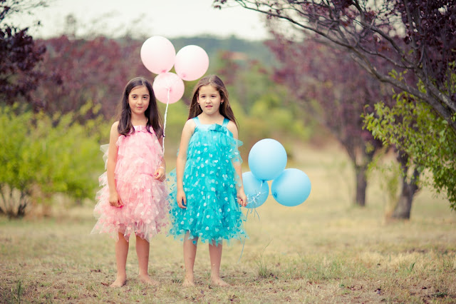 sweet kids photo, romantic kids pic, beautiful kids pic, sweet kids collection