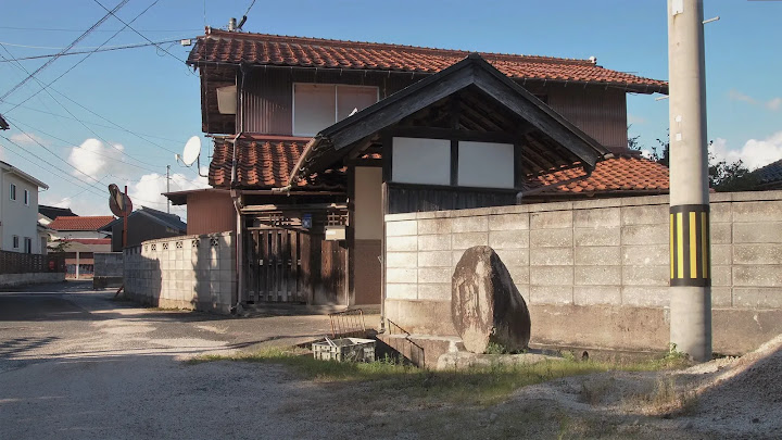 鳥取県西部のサイノカミ、水浜公民館横の双体道祖神