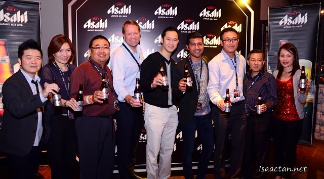 Henrik Juel Andersen, Managing Director of Carlsberg Malaysia posing with the other VIPs