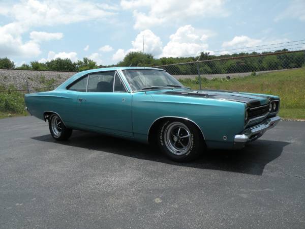 1968 Plymouth Road Runner Clone 383