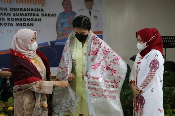 Bertemu Kahiyang Ayu Putri Presiden Jokowi  di Medan, Lucy Genius Umar Promosikan Pariwisata Pariaman