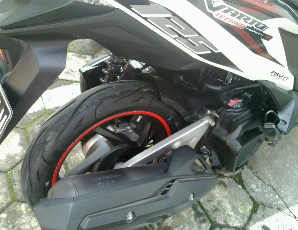 Ban Tubeless untuk Vario 125
