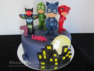 Bolo de aniversário PJ Masks