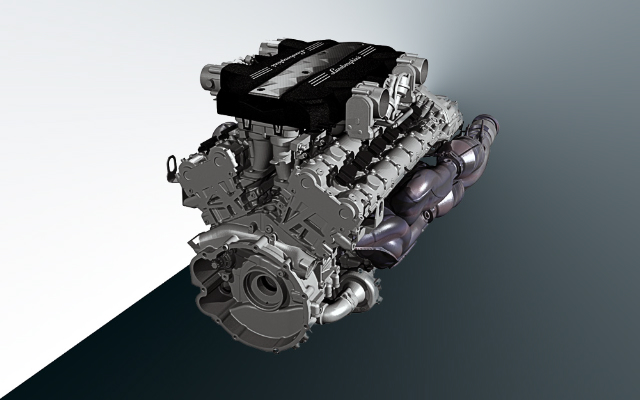 Images of new Lamborghini engine and gearbox together with new versus old