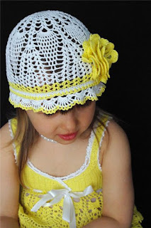 VESTIDO DE NIÑA A CROCHET CON GORRO