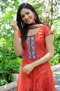actress hari priya hd hot spicy  boobs n navel pics photos images18