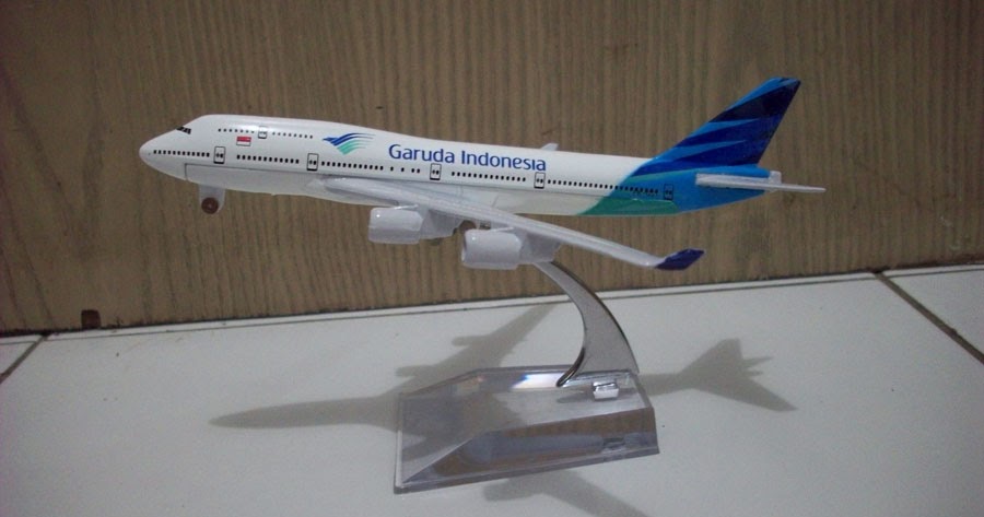 Diecast Miniatur Pesawat GIA B747 400  Diecast Miniatur 