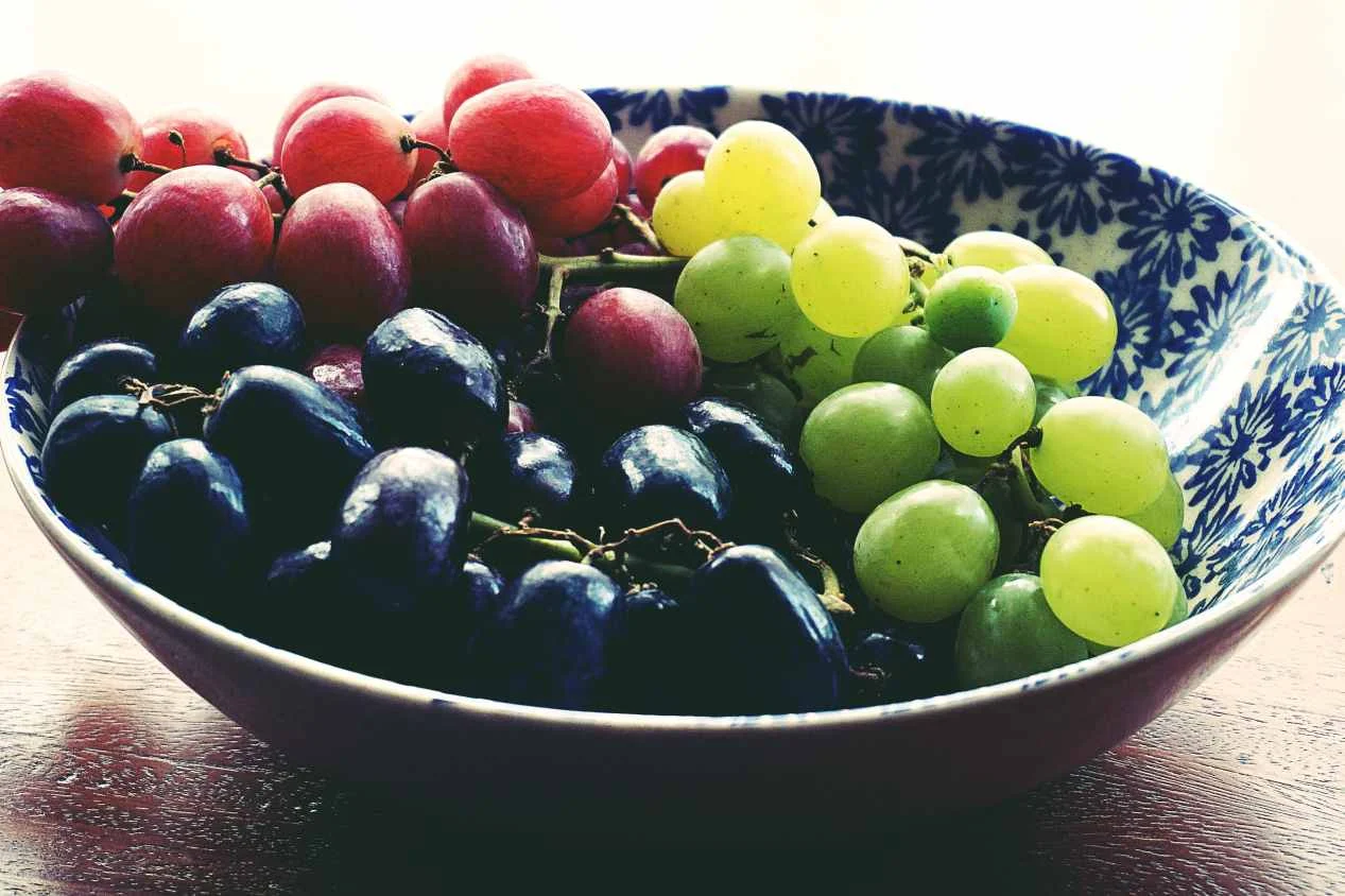 गर्मियों के फल और उनके लाभ | Healthy Summer Fruits in Hindi