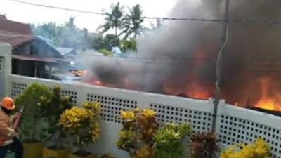 Ditinggal Pemiliknya Saat Kerja, Rumah Warga di Pinrang Ludes Terbakar