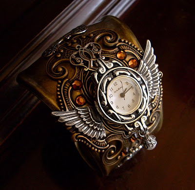 steam-punk-watch-gold-jewlery