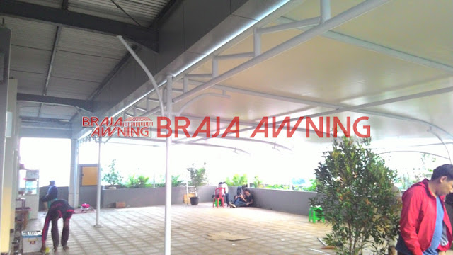 Tenda membrane untuk teras gedung