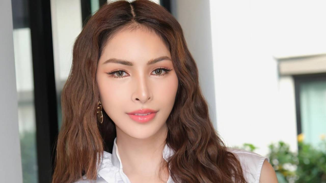 Prang Pharisa Naruewatpakorn – Most Beautiful Thailand MTF Transgender Long Hairstyles