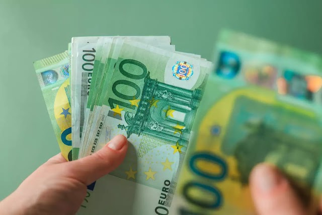 Συνταξιούχοι με χρέη: Πράσινο φως για τη ρύθμιση για οφειλές έως 30.000 ευρώ – Υπεγράφη η Κοινή Υπουργική Απόφαση