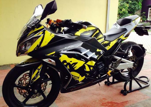 Modifikasi motor ninja 250 Cutting Stiker