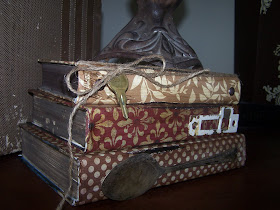 repurposed books http://bec4-beyondthepicketfence.blogspot.com/2010/02/i-was-inspired-by.html