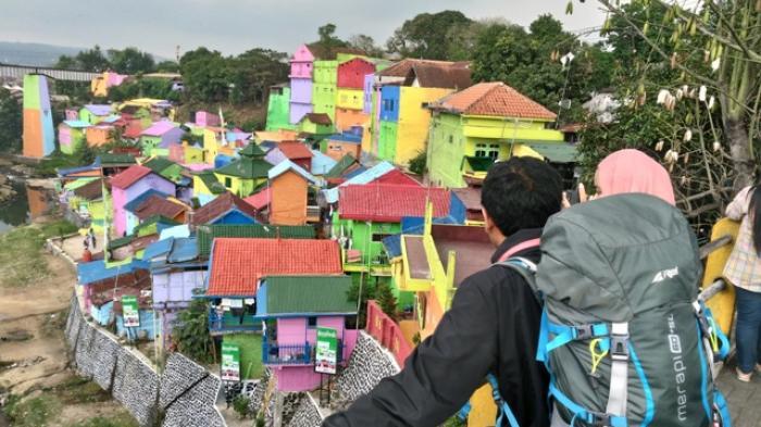 Sangat UNIK Rumah  Warna  Warni di Malang Jawa Timur Ini 