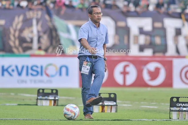 24072023 - BANUATODAY.COM - Pelatih Persebaya Surabaya, Aji Santoso - LIB.jpeg